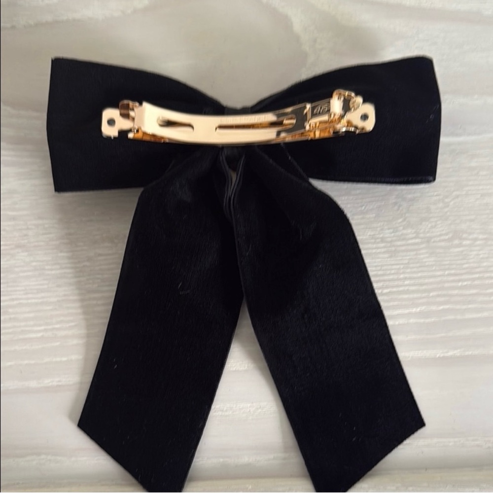 Prada Elegant Black Bow Hair Clip